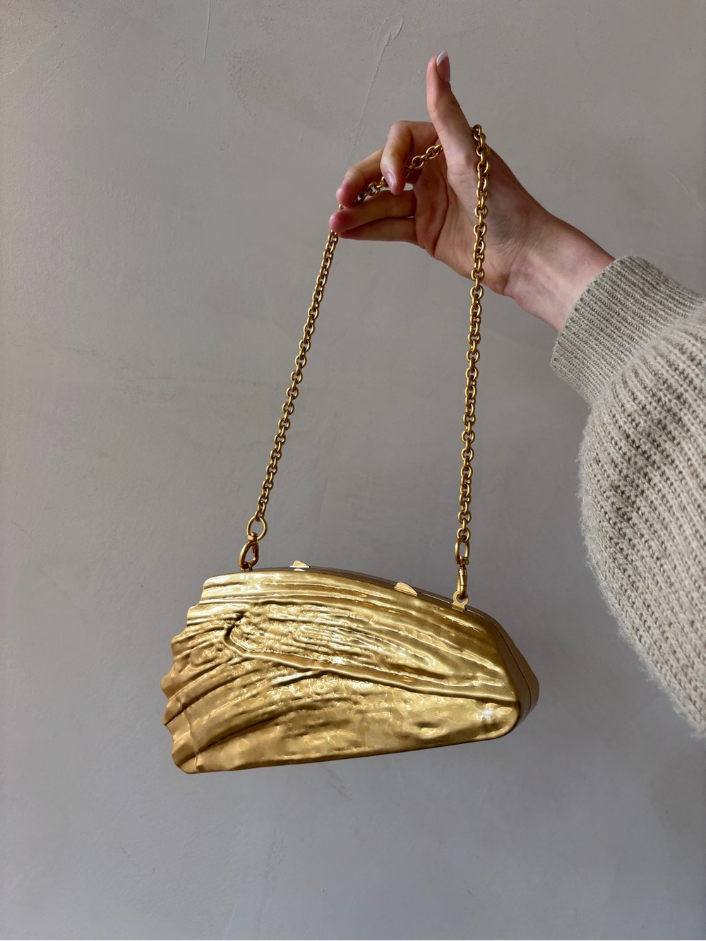 cult gaia Gold Metallic Shell Clutch - Picture 4 of 5